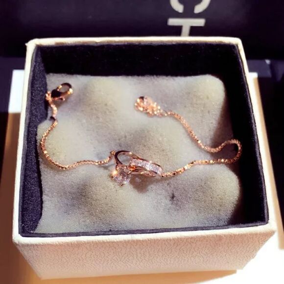 Cute Ring Crystal Charm Bracelet - Picture 3 of 6